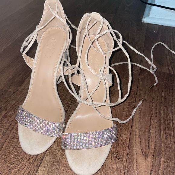 Beautiful sparkly heels - Picture 3 of 3